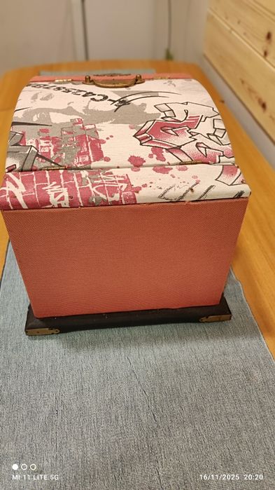 Porta jóias em boa condições para quadra seis ouros