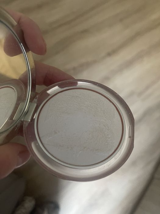 Diorskin Nude Luminizer хайлайтер.