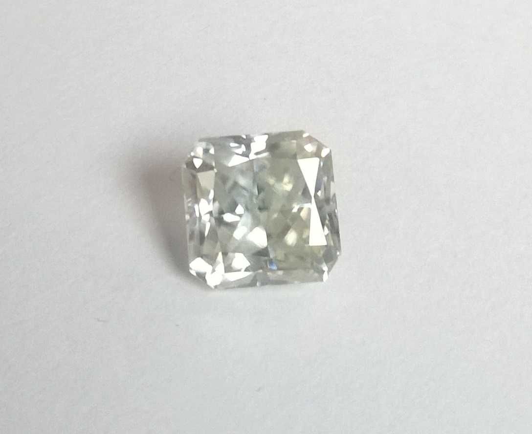 4 Ct   Biały Moissanit   10  mm   VVS1    octagon