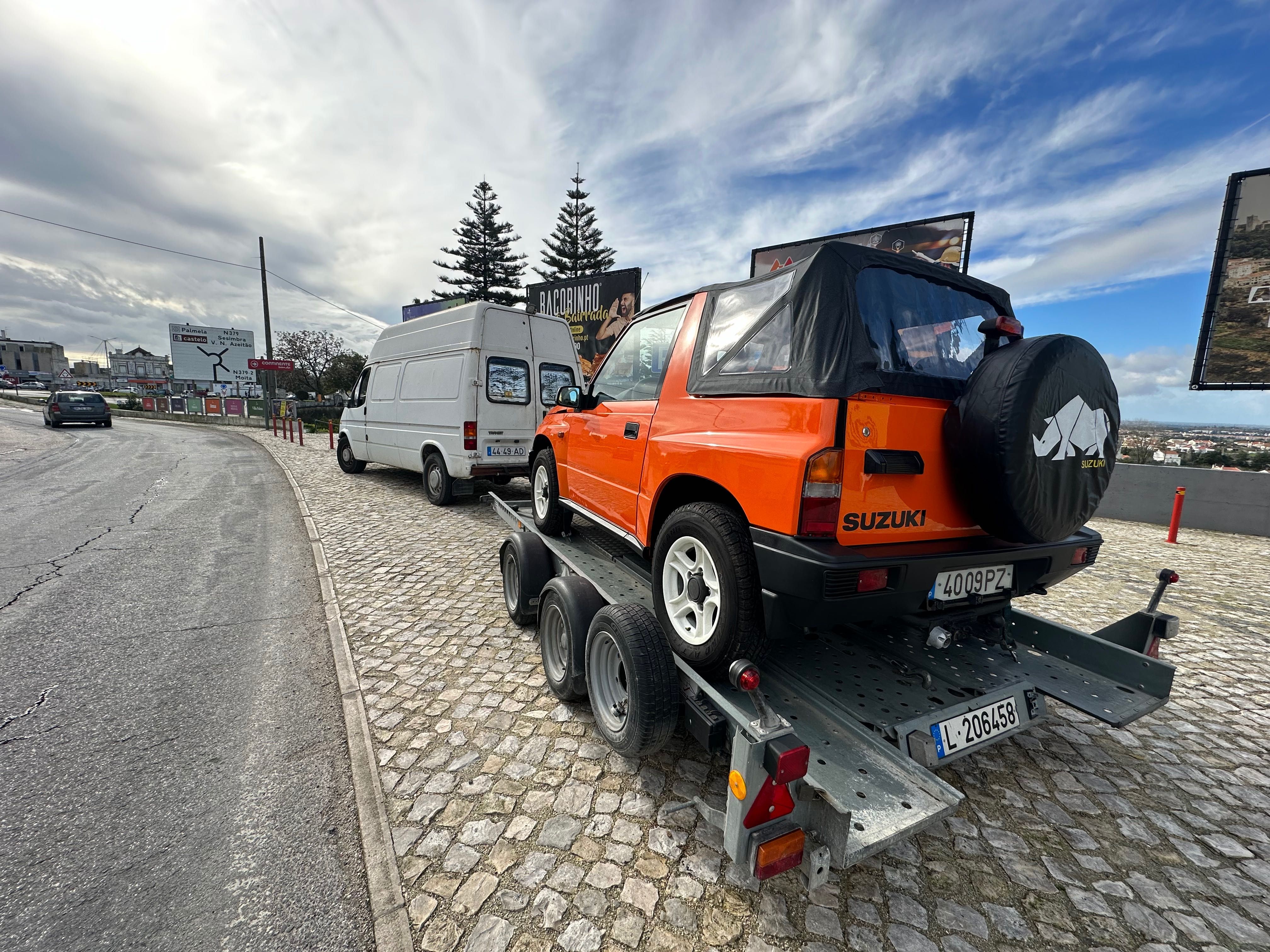 Serviços de Reboque e Transportes