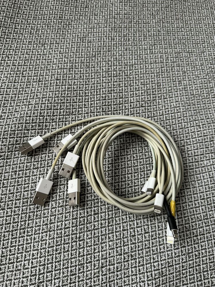 Sprzedam 5 używanych oryginalnych kabli USB A - Lightning