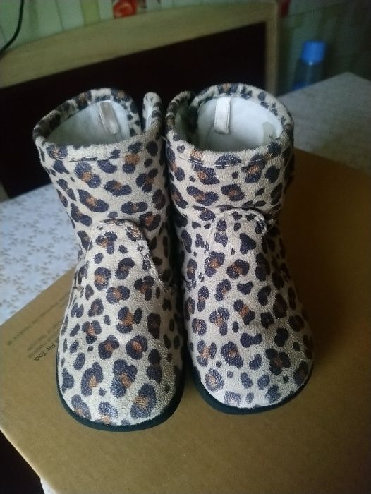 Дитяче демісезонне взуття - чобітки H&M 22 розмір
