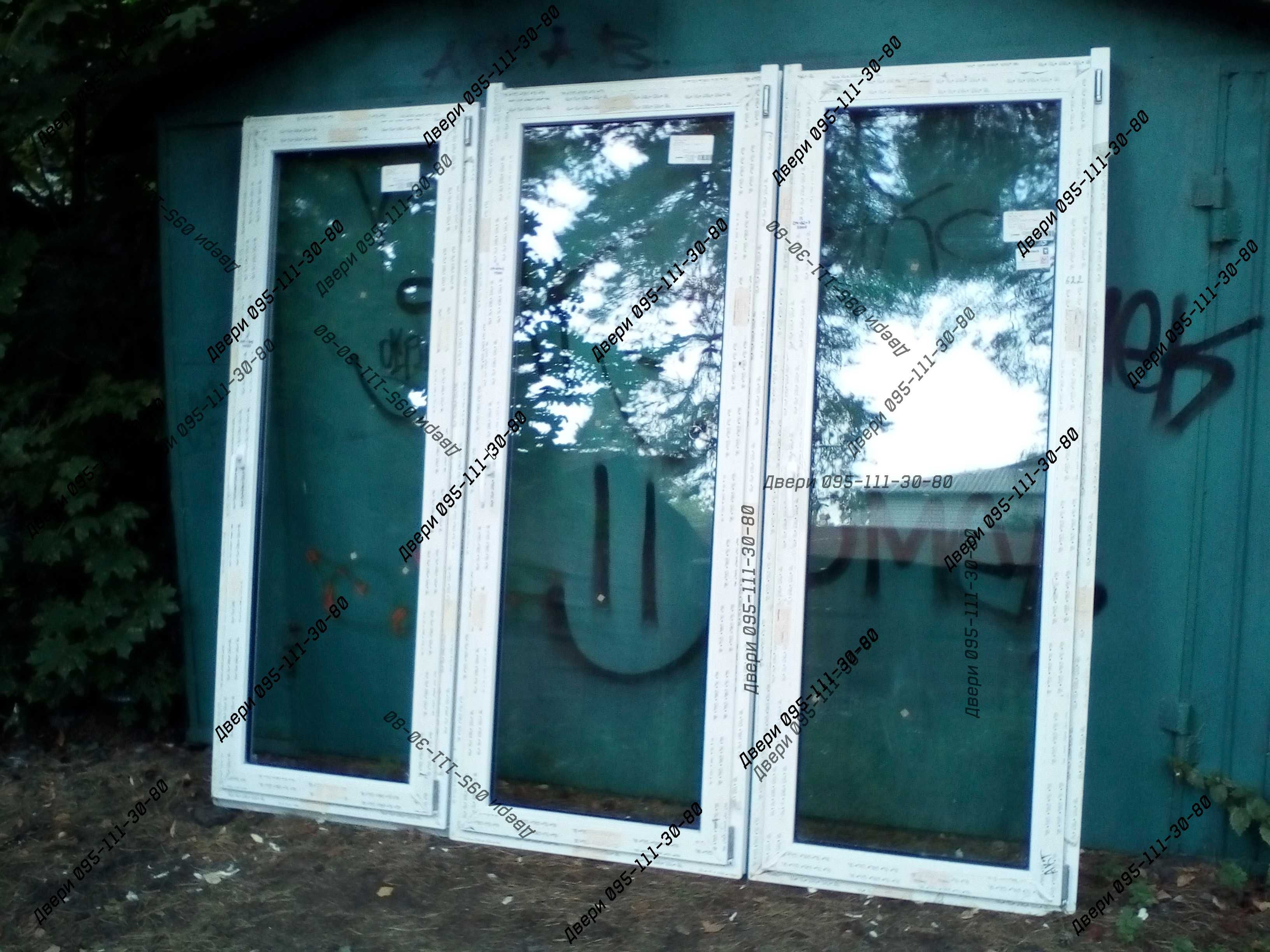 двери стеклянные метало пластиковые REHAU 200*80