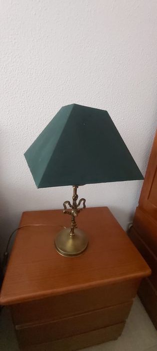 Candeeiro de mesa em bronze