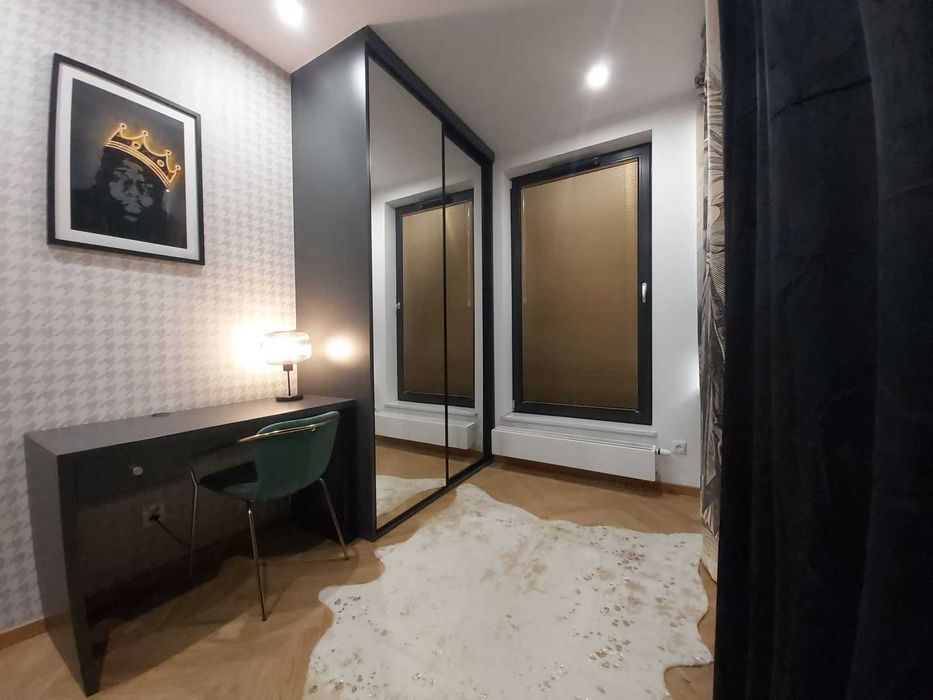 3 pok.1piętro, centrum Gdyni, ogród, garaż, garderoba, siłownia, sauna