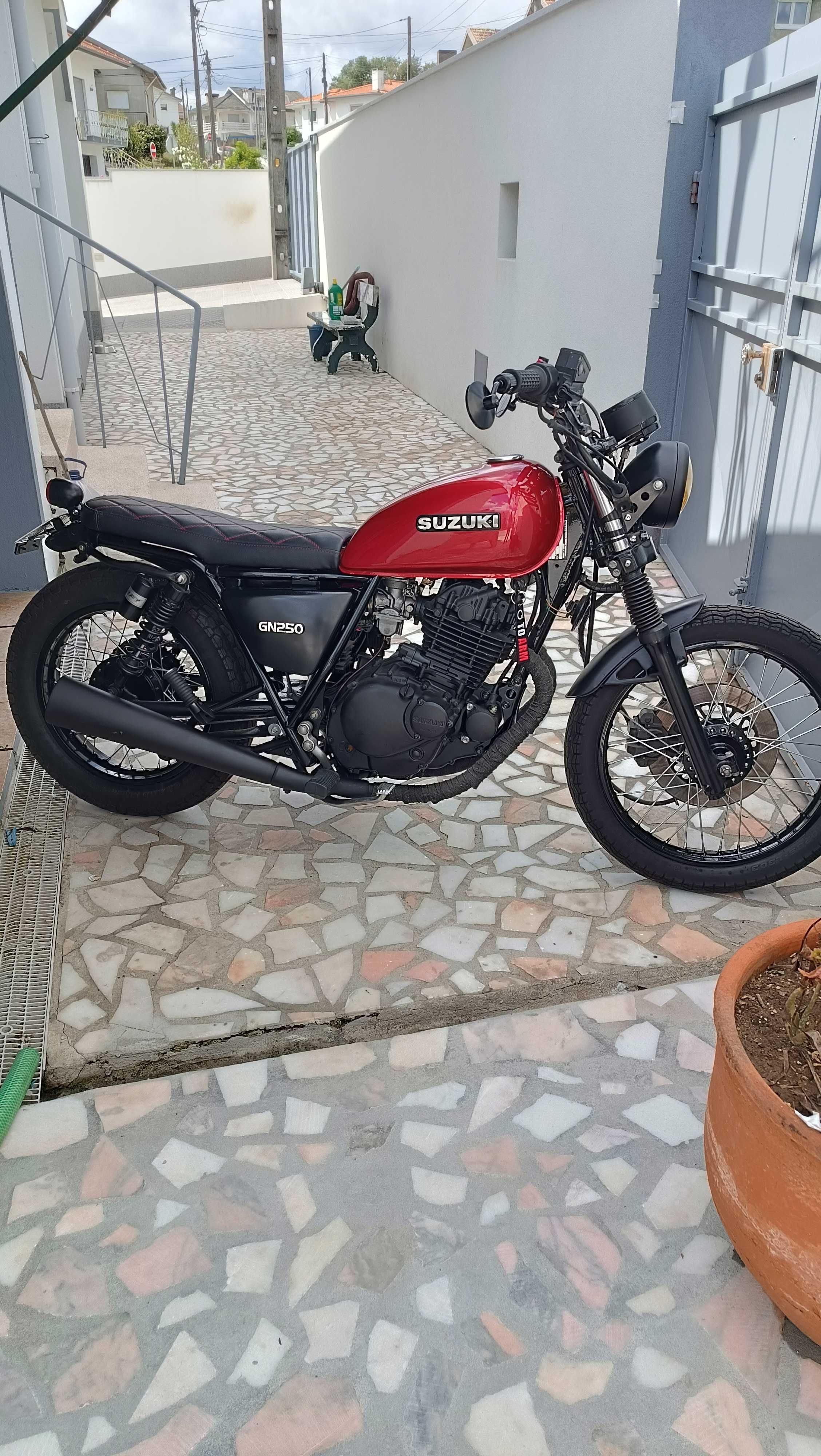 Moto como nova  para uns bons passeios