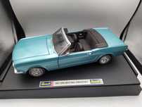 Ford Mustang convertible Revell skala 1:18