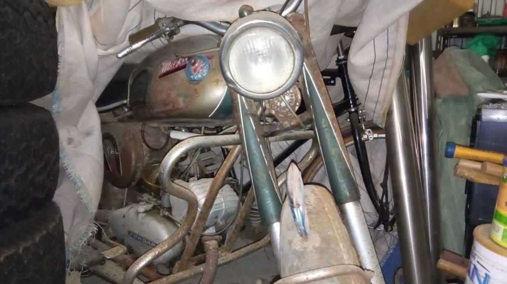 Antiga moto Zundapp MAYAL.