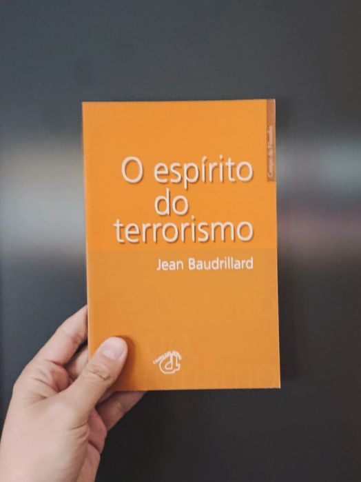 O Espírito do Terrorismo (Jean Baudrillard)