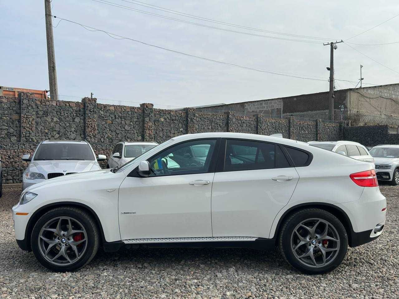 Авто BMW X6 2011