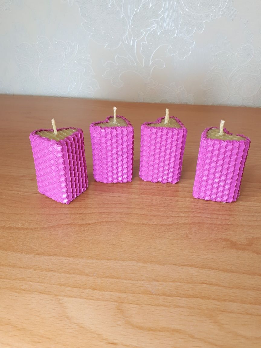 Подарок. 4 свечи из вощины , пчелиный воск.