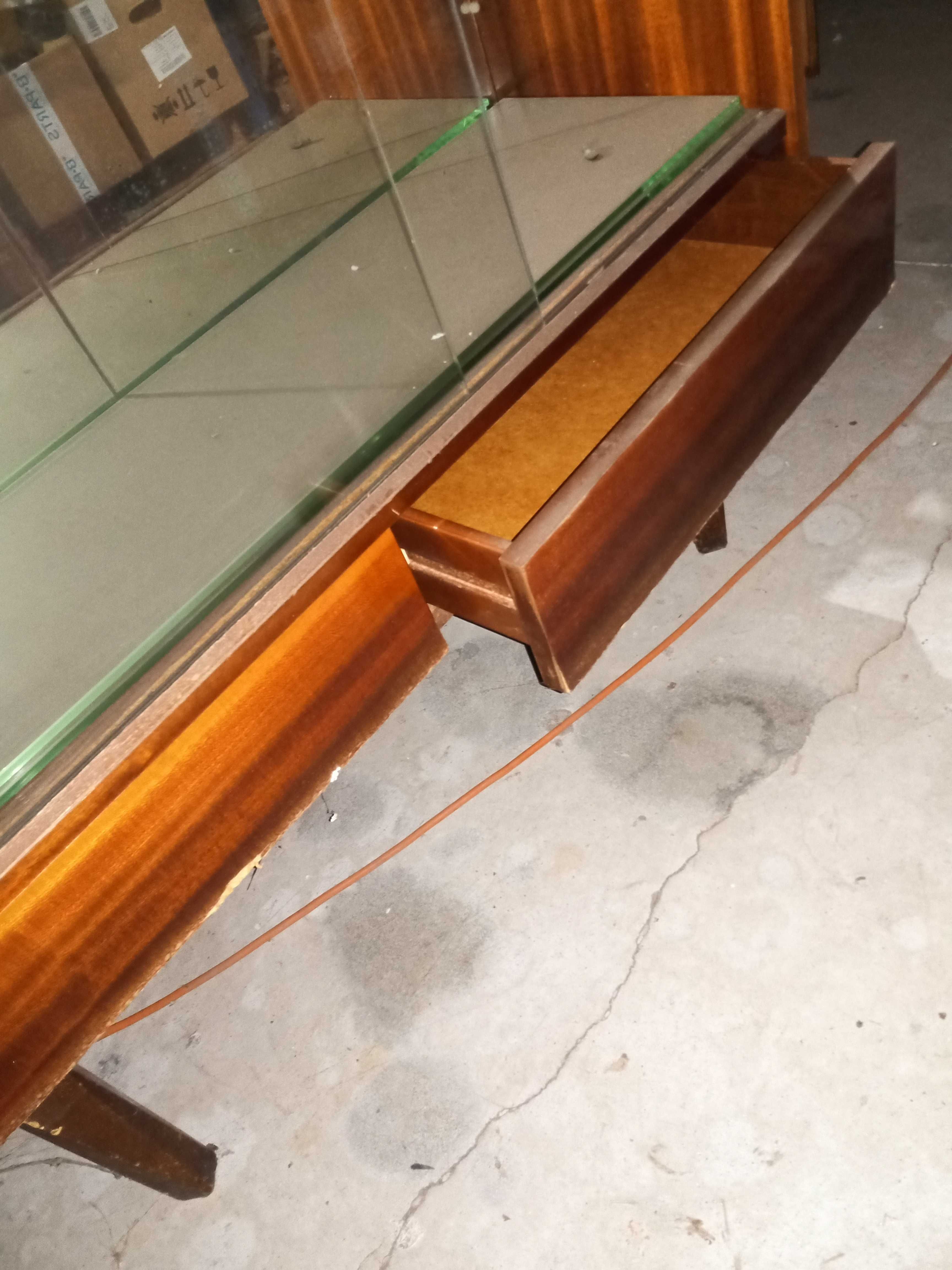 Vitrine antiga / vintage