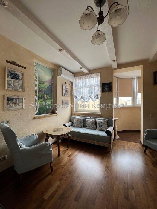 Кадетський гай Однокімнатна Ернста 16В