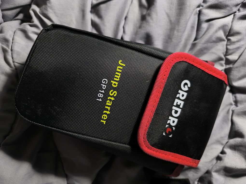 Grepro Powerbank jump starter z kablami rozruchowymi 3000A USB 12V LED