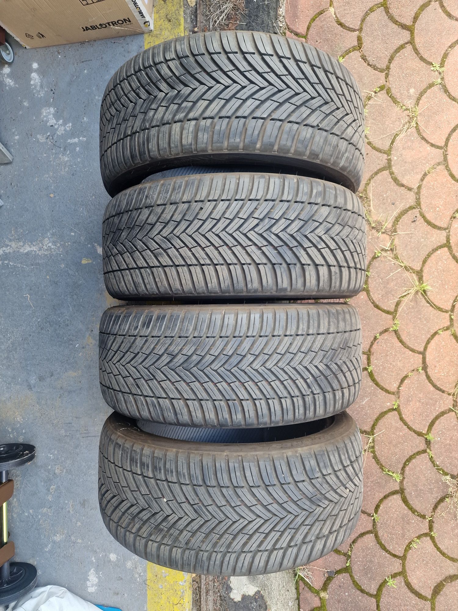 4x Toyo celsius as2 235/40r19 96y xl