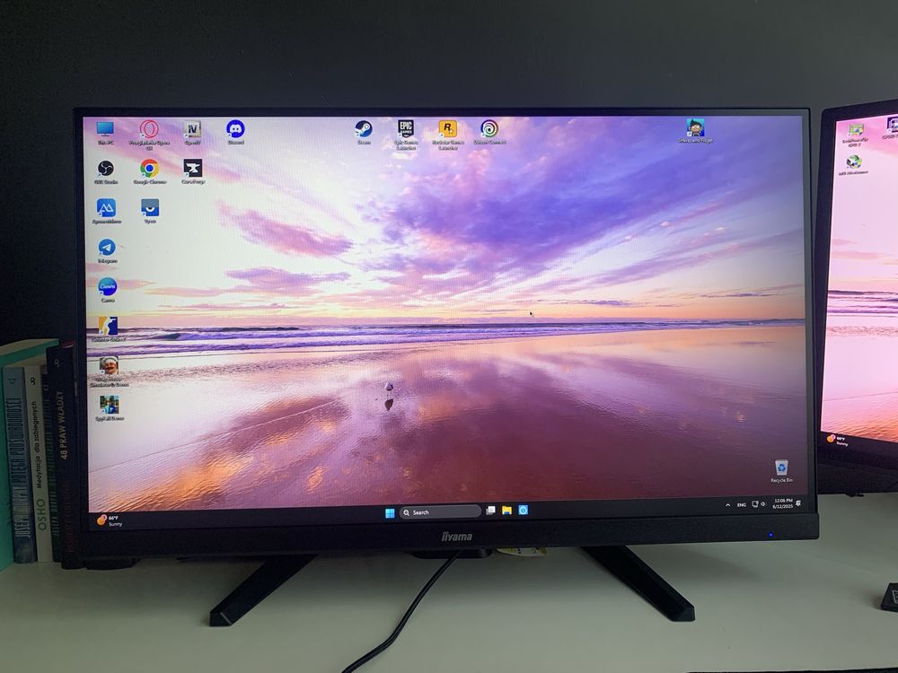 Komputer gamingowy wraz z monitorem