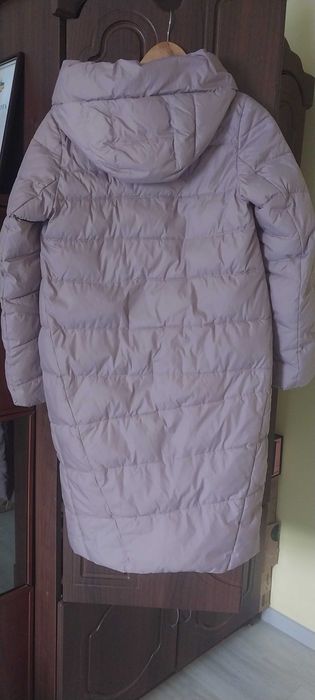 Стильний зимовий пуховик