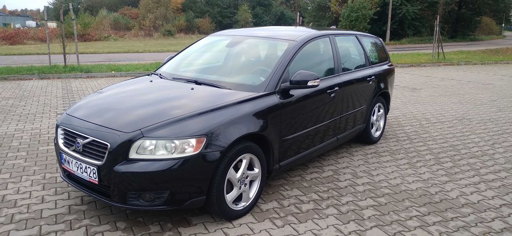 Volvo V50 rok 2010 silnik 2.0B 145km przebieg 172.000 km