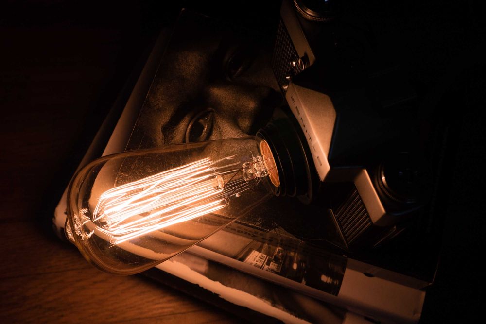 Lampka z apratu Zenit z żarówką ozdobną Edison