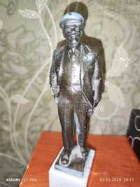 Продам сувенир для мужчины Ленин