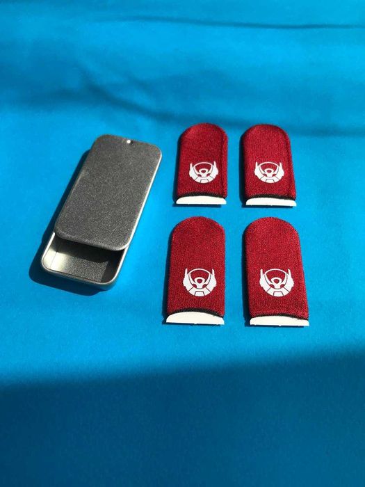 Игровые напальчники для телефона 4 шт. ( 2 пары ) и кейс