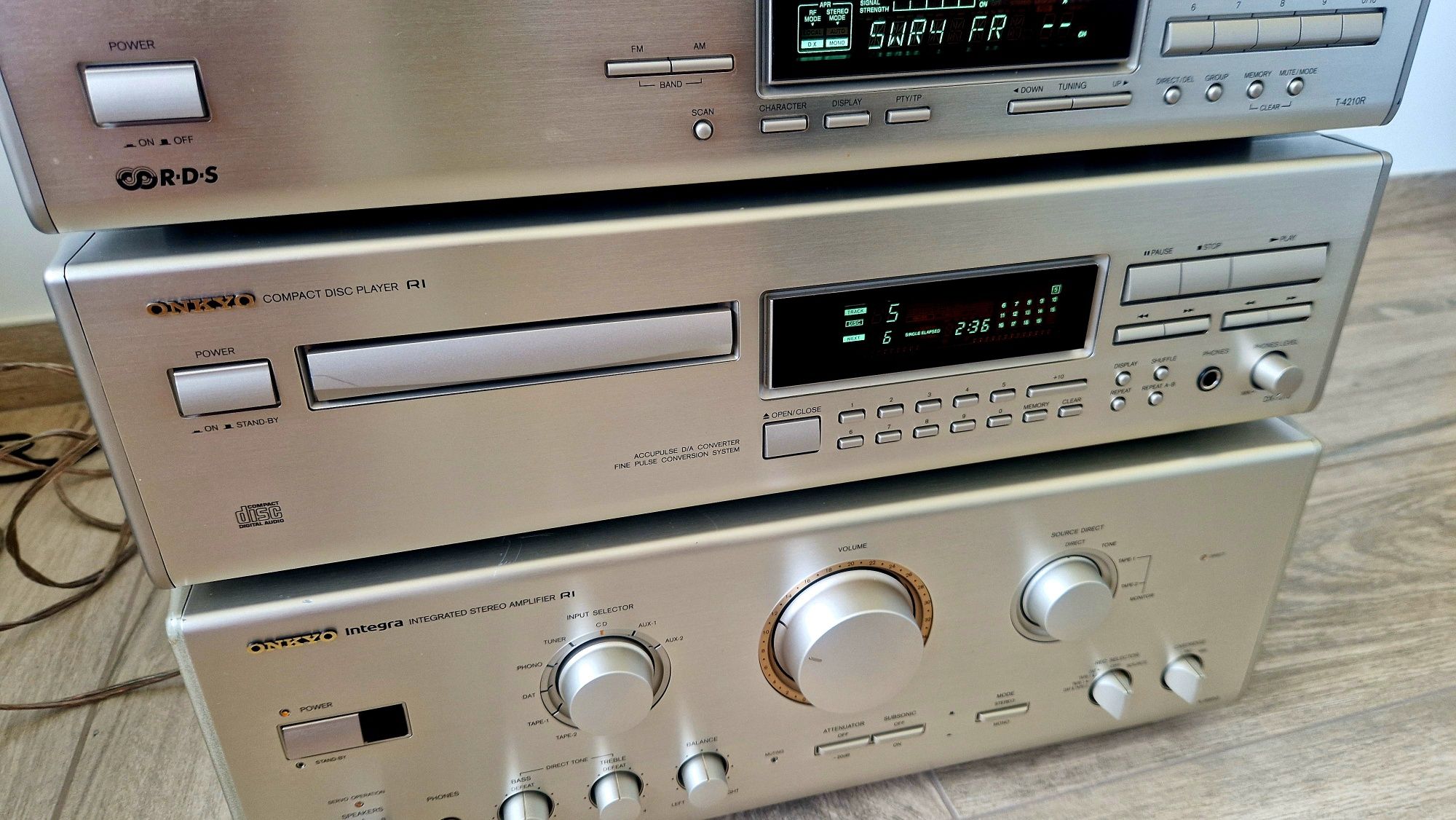 Zestaw Onkyo Integra A-8850 DX-7210 T-4210R piloty