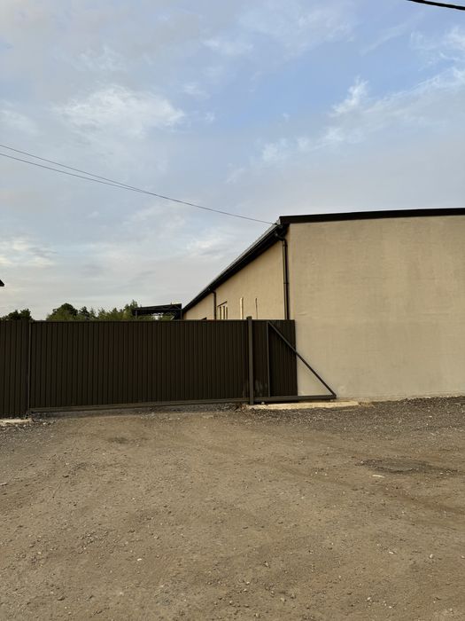 Оренда морських контейнкрів під склад на закритій території