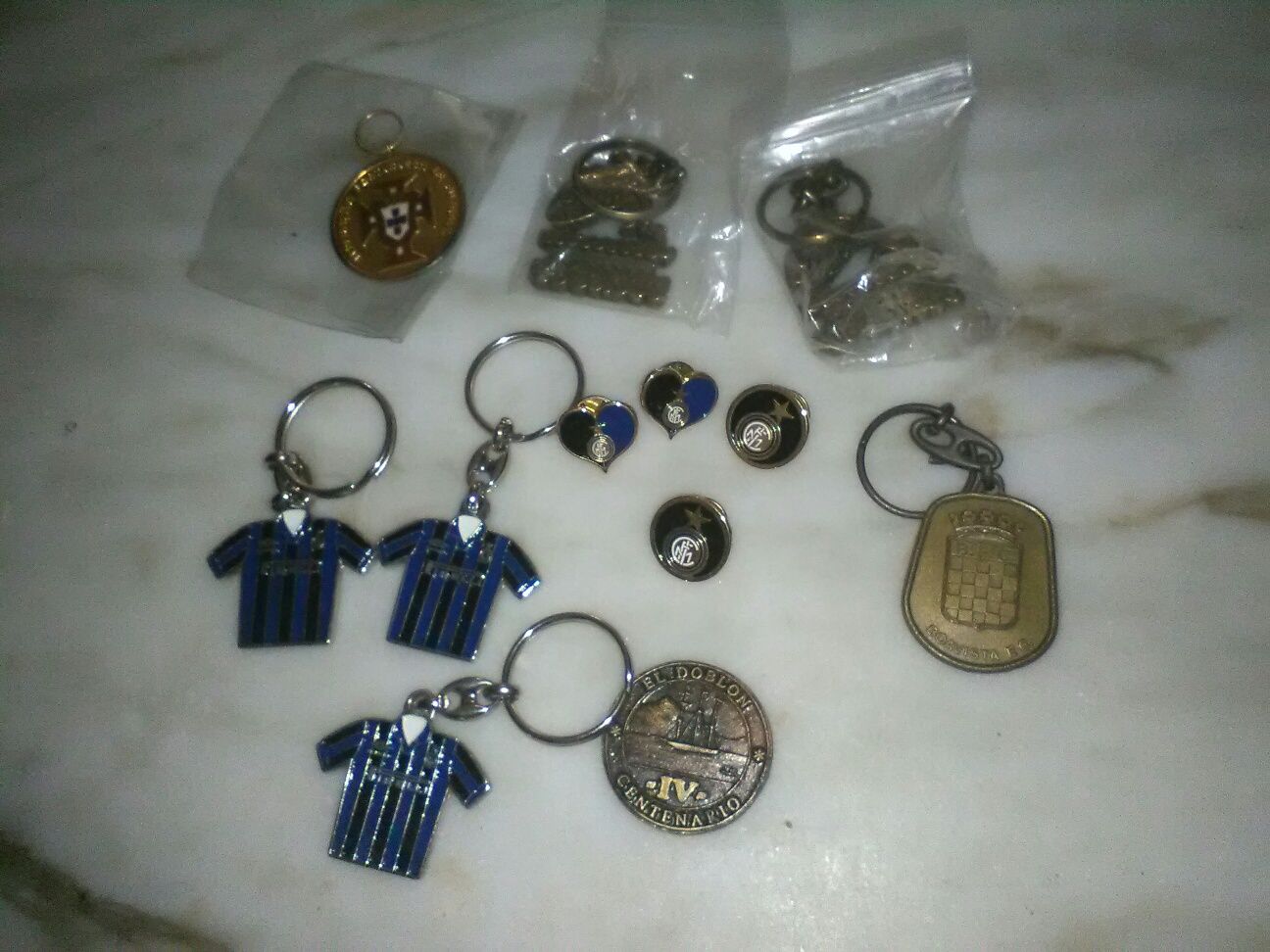 Conjunto de Pin's/Porta Chaves/Medalhas Antigas