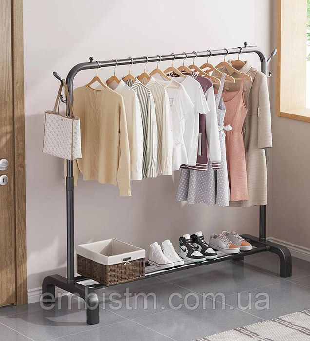 Вішалка(стійка) для одягу чорна