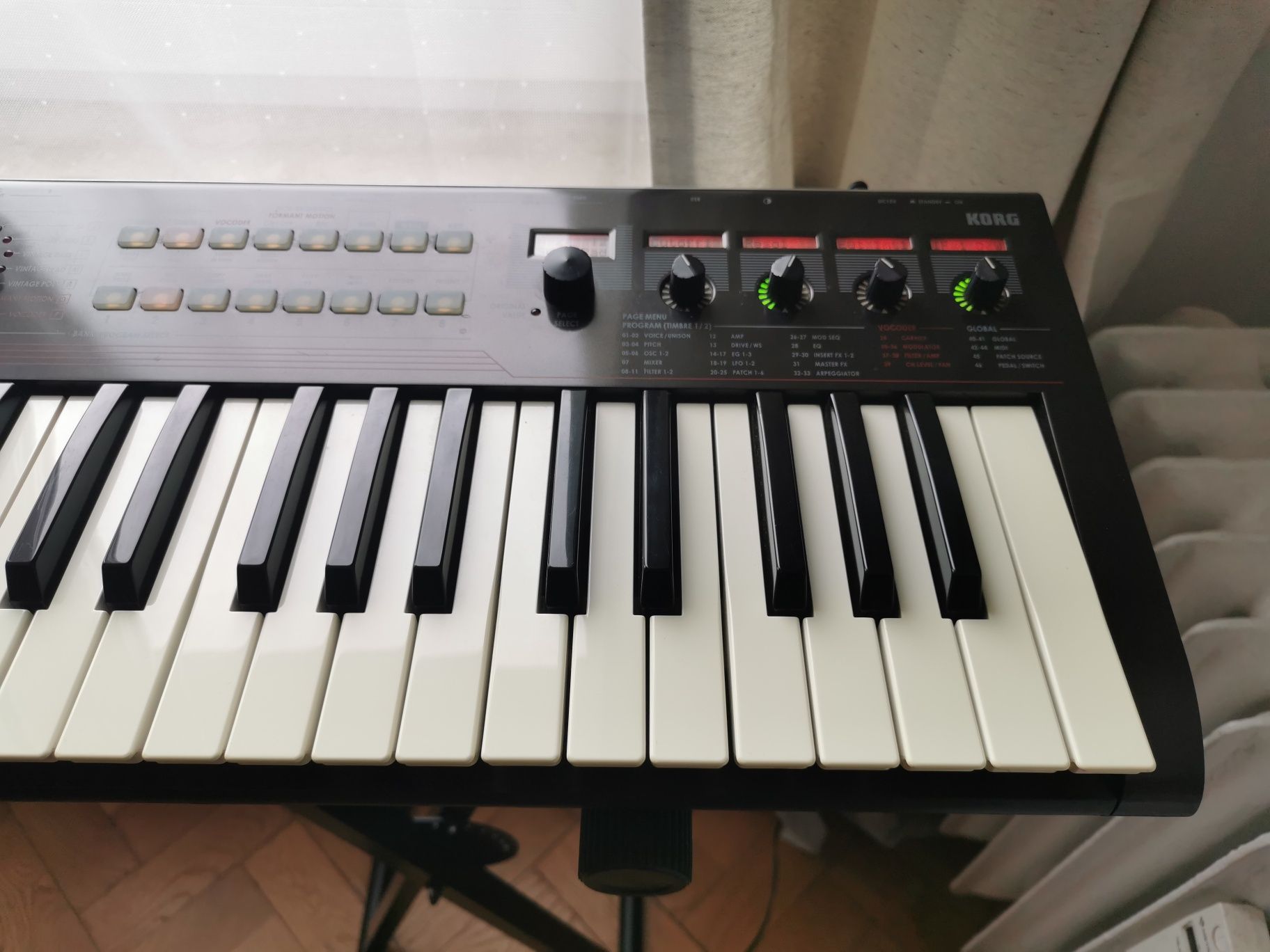 KORG R3 - Syntezator virtual analog + vocoder