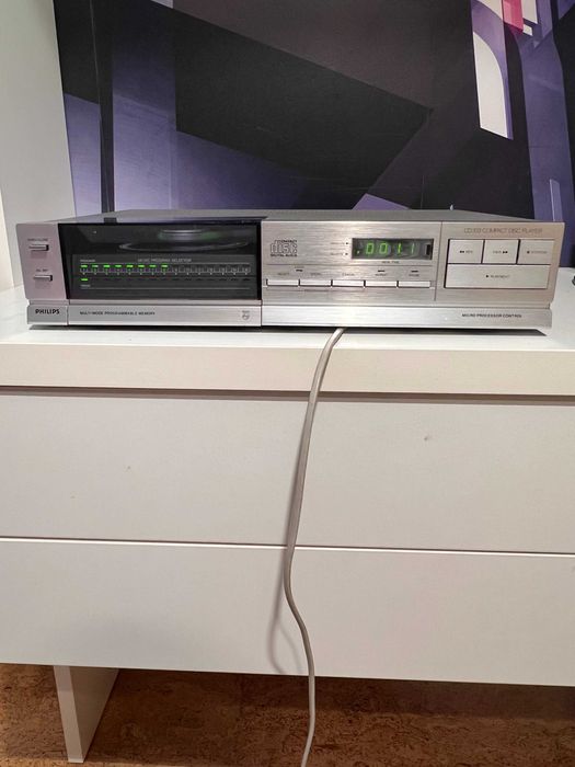 CD плеер Philips CD 303