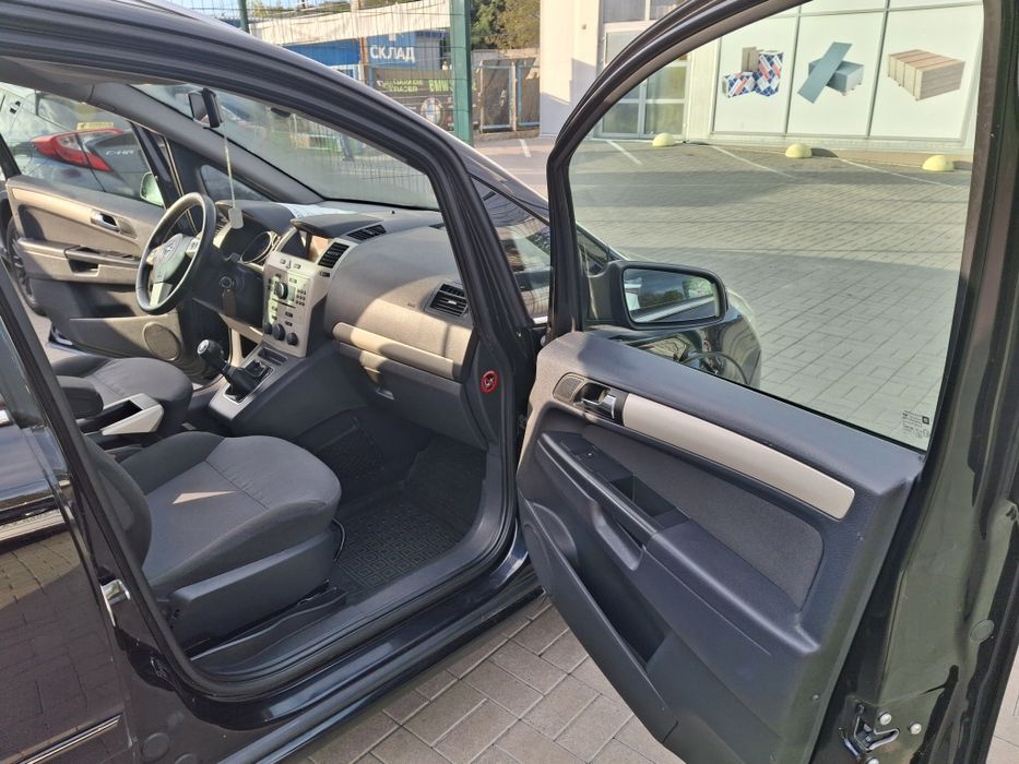 Opel zafira 1.8. 7місць