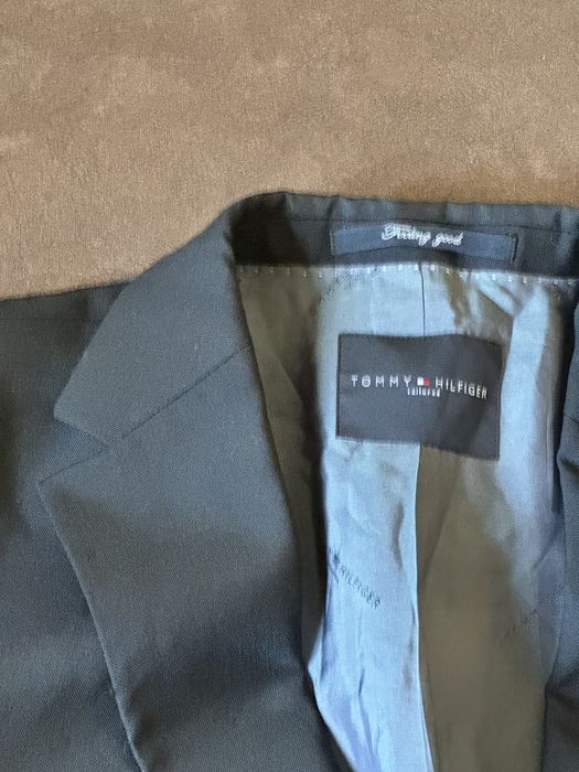 Весільний костюм для нареченого фірми Tommy Hilfiger