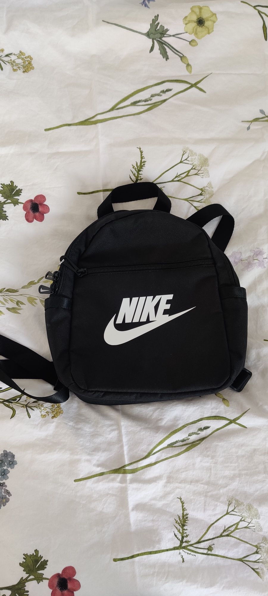 mały plecak Nike