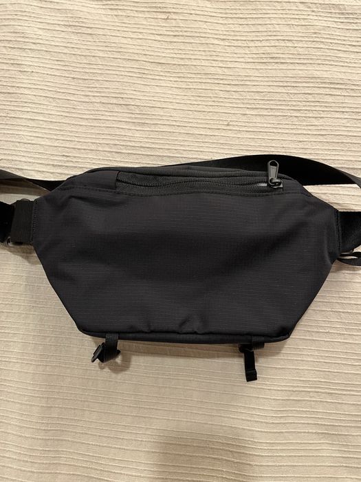 Bolsa Moment Everything Sling 2L