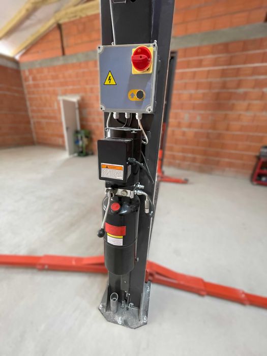 Podnośnik dwukolumnowy Półautomatyczny 4t Well Kraft L-2040S SE