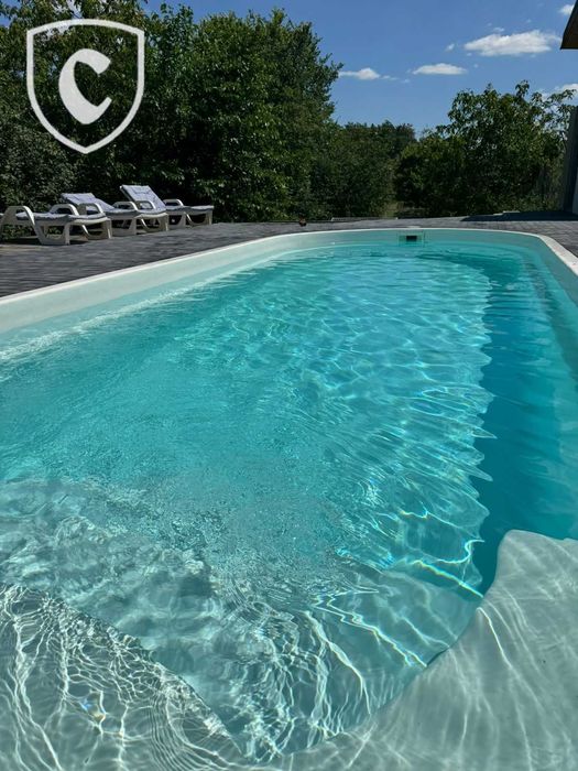 Будинок з меблями + басейн + футбольне поле. Старі Петрівці