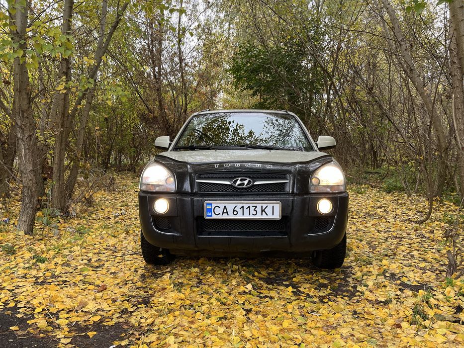 Hundai tucson 2008 рік автомат повний привіт