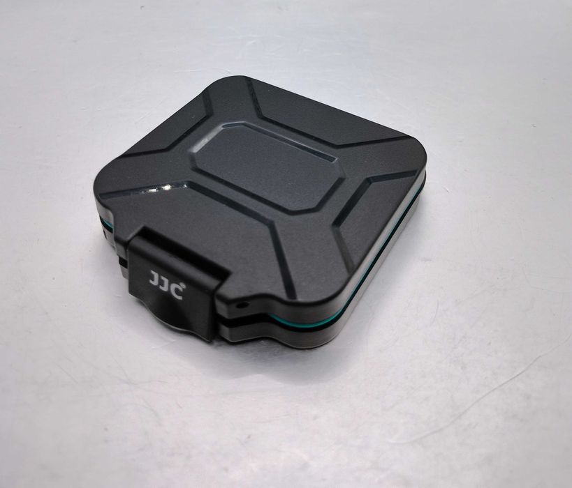 Etui ochronne na kartkę pamięci JJC MCR-CT12 wodoodporne czarne