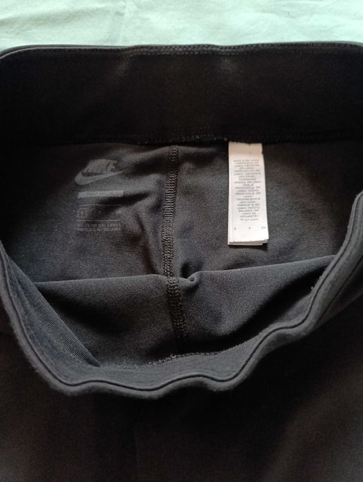 Шорти, велосипеди спортивні жіночі Nike