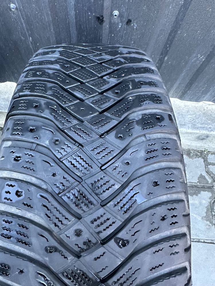 Goodyear ultra grip 2 215/60 r16