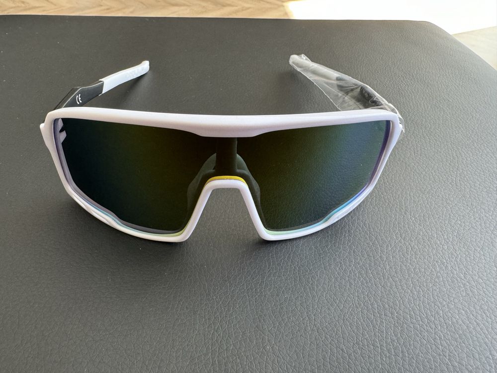 Okulary przeciwsłoneczne sportowe outdoorowe