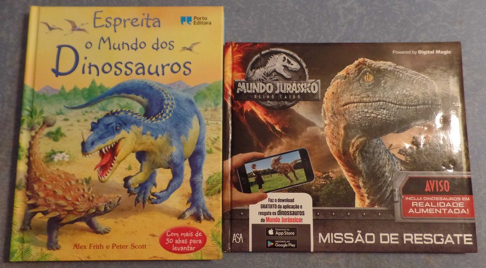 2 Livros sobre Dinossauros (818)