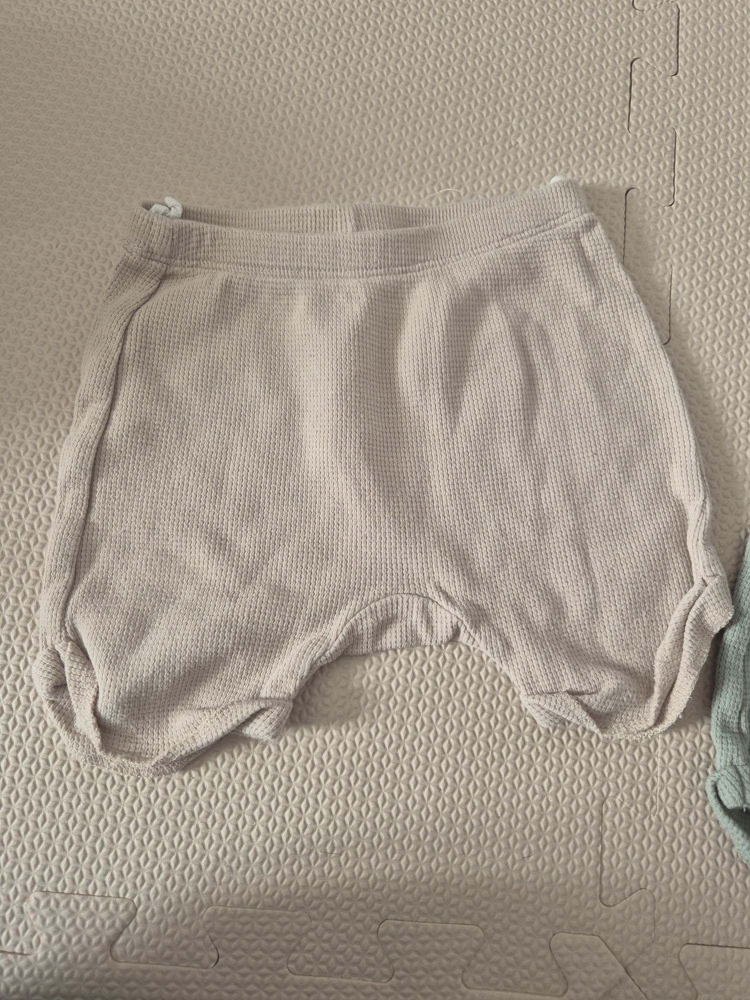 Zestaw body i spodenek H&M