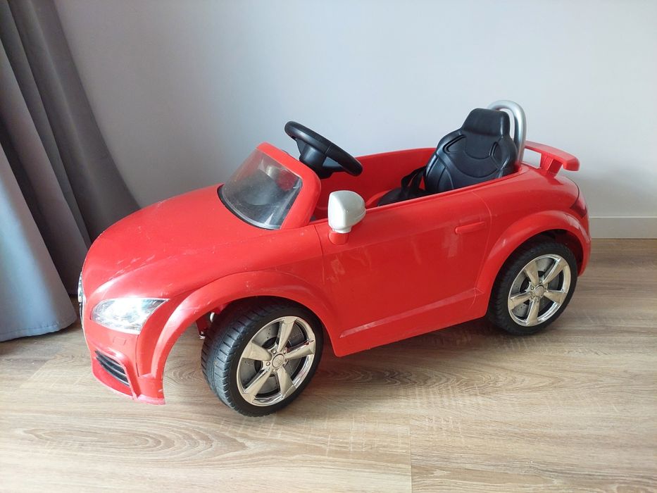 Carro elétrico audi de criança