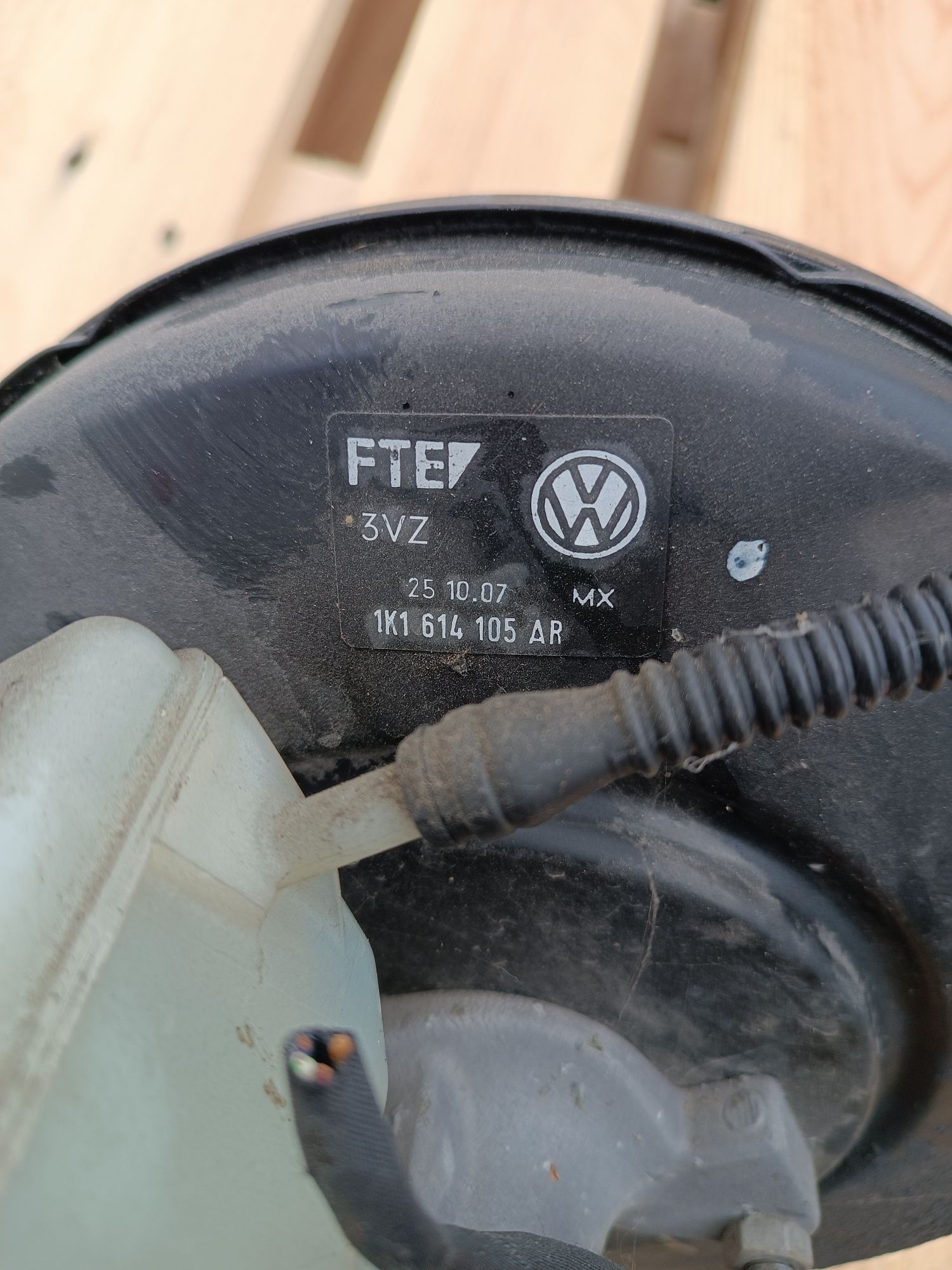 Serwo hamulcowe pompa VW golf v Touran altea Leon 1k1,614,105ar