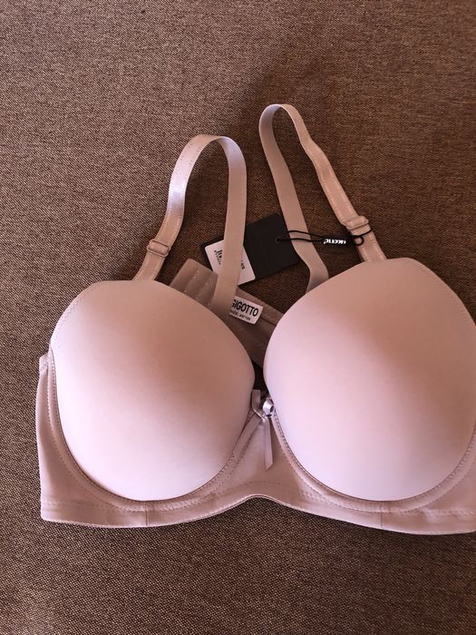 Продам бюстгальтер новий. 90 D