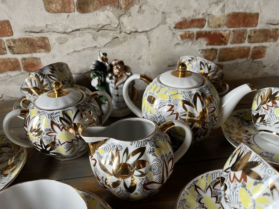 Чайный сервиз «Золотая ромашка» ЛФЗ. СССР.