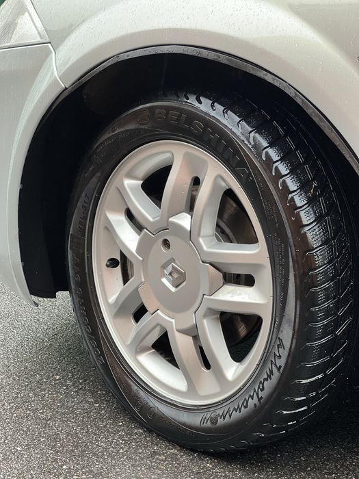 Renault Megane 2004 рік 1.6