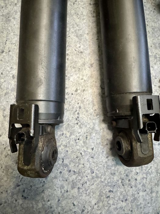 Амортизатори Acura MDX Sport 2008